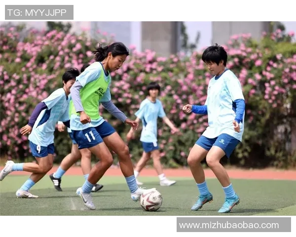 足球队员在失利后接受严格训练重塑自我迎接新挑战